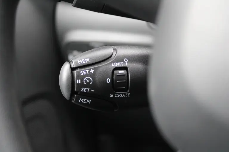 Citroën C3 1.2 PureTech S&S Feel Edition Trekhaak, Navigatie, Applecarpl./Andr. Auto, Cruise/Climate Control afbeelding 15