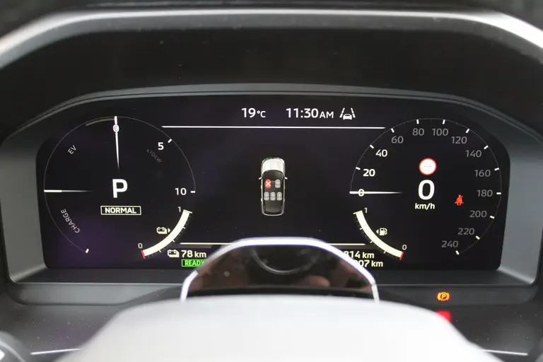Mitsubishi Outlander 2.4 PHEV First Edition 20" LM velgen, Stuur+stoelverwarming, Standkachel, Premium audio, PDC V+A, afbeelding 21