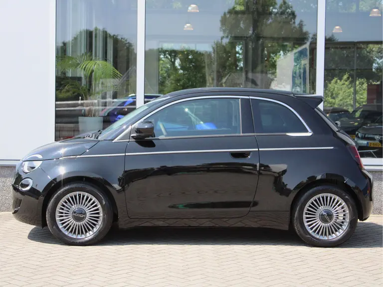 Fiat 500 42 kWh inclusief batterijtest Cruise en Climate Control, Parkeersensoren Voor en Achter, Carplay/Android Auto afbeelding 14