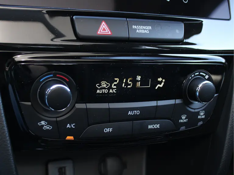 Suzuki Vitara 1.5 Hybrid Style 115PK Automaat Panoramadak, Navigatie, Parkeersensoren V en A, Stoelverwarming, Achteruitrijcamera afbeelding 28