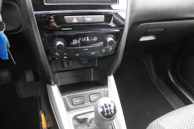 Suzuki Vitara 1.6 Exclusive, 1e Eig. Dealer onderhouden, Bull-Bar en Side-Bars, afbeelding 20