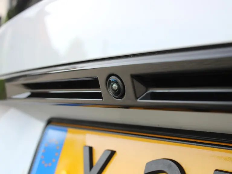Peugeot e-2008 Allure 54 kWh 156PK inclusief batterijtest Navigatie, Rondomzichtcamera, Adaptieve Cruise Control, Keyless, Stoelverwarming afbeelding 13