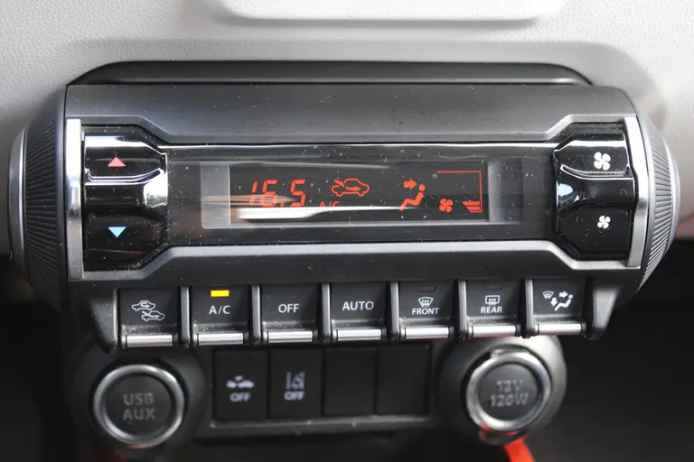 Suzuki Ignis 1.2 Smart Hybrid Stijl Achteruitrijcamera, Bluetooth, Stoelverwarming, Navigatie, Cruise Control afbeelding 19