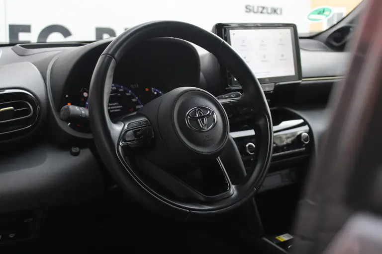 Toyota Yaris Cross 1.5 Hybrid Adventure Trekhaak, JBL Audio, Head-up Display, Elektrische Achterklep, Stuur- en Stoelverwarming afbeelding 5