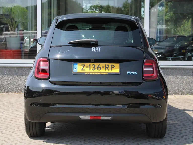Fiat 500 42 kWh inclusief batterijtest Cruise en Climate Control, Parkeersensoren Voor en Achter, Carplay/Android Auto afbeelding 17