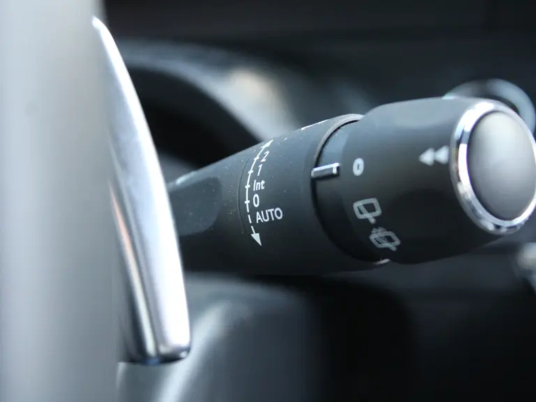 Peugeot 2008 1.2 PureTech 130PK GT EAT8 Automaat Alcantara Leder, Navigatie, Stoelverwarming & Massage, 360 Camera, Keyless afbeelding 26