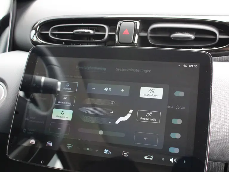 Leapmotor T03 Design 37.3 kWh Navigatie, Camera achter, Parkeerhulp achter, Audio, Keyless Start, Lichtmetalen velgen afbeelding 25