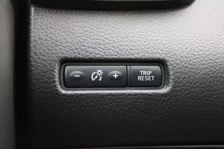 Nissan QASHQAI 1.2 N-Vision, Automaat, Parkeersensoren voor en Panorama Dak! afbeelding 25