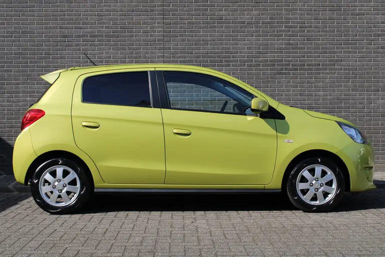 Mitsubishi Space Star 1.0 Bright Elektr. ramen, Start/stop, 14'' inch LM velgen, ClimateControl, Privacy Glass afbeelding 2