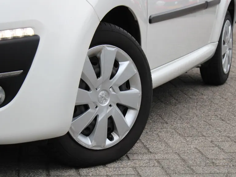 Peugeot 107 1.0 Active afbeelding 3