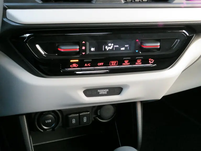 Suzuki Swift 1.2 Select Smart Hybrid, SPECIALE JUBILEUM 17 inch Velgen, Striping pakket en Sharkfinantenne afbeelding 22