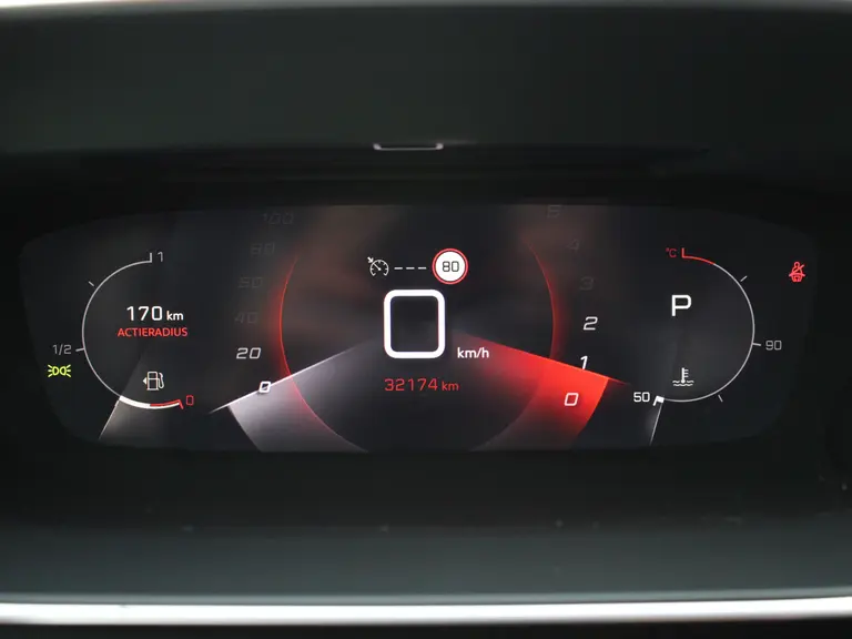 Peugeot 2008 1.2 PureTech 130PK Allure Pack EAT8 Navigatie, Trekhaak afneembaar, Camera Achter, Parkeerhulp achter, Climate Control afbeelding 13