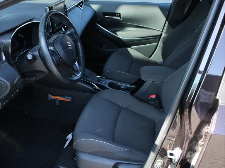 Suzuki Swace 1.8 Hybrid Select Voorruit-, Stuur- en Stoelverwarming, Adaptieve Cruise en Climate Control afbeelding 6