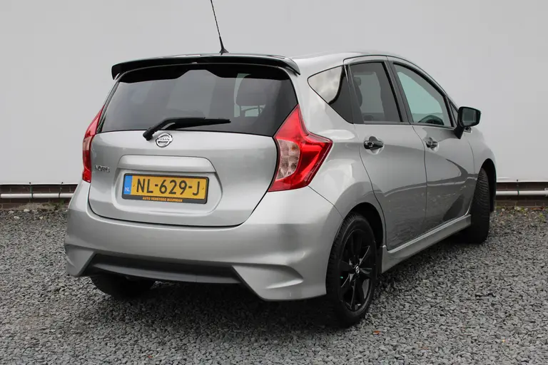 Nissan Note 1.2 Black Edition, All-Seasons, Hoge instap, Navigatie en Cruise Control! afbeelding 3