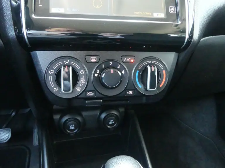 Suzuki Swift 1.2 Select AUTOMAAT, Airco, Navigatie, Camera, Parkeersensoren Stoelverwarming afbeelding 20