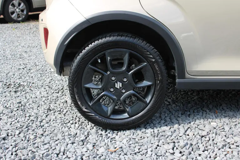 Suzuki Ignis 1.2 Smart Hybrid Style, Automaat , Parkeersensoren, Cruise-Control en ORG NL Auto!! afbeelding 5