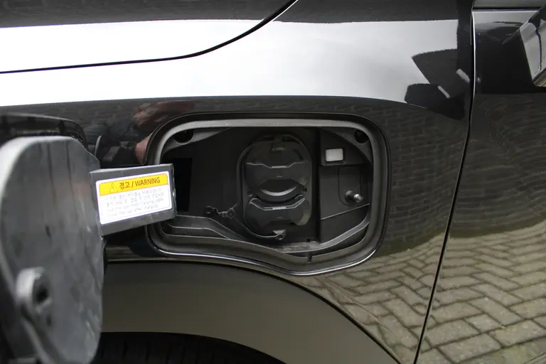 KGM Torres EVX Platinum 73.4 kWh 207pk, Space Black, Warmtepomp, 18"inch LM velgen 7 jaar garantie! afbeelding 40