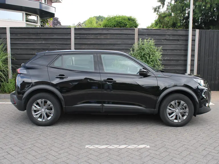 Peugeot e-2008 Active Pack 50 kWh 136PK Navigatie, Achteruitrijcamera, Apple Carplay, Android Auto, Climate Control afbeelding 6
