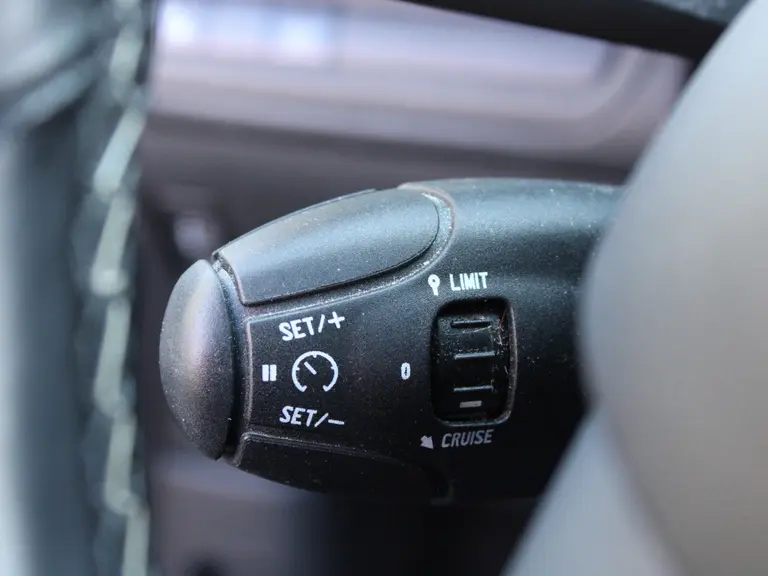 Peugeot 208 1.2 PureTech Tech 110PK Edition 5-drs Parkeerhulp voor en achter met camera, Navigatie, Apple Carplay/AndroidAuto, Panoramadak afbeelding 32