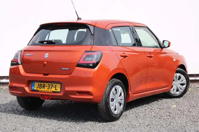 Suzuki Swift 1.2 Comfort Smart Hybrid Nieuwe auto, 6 jaar fabrieksgarantie afbeelding 2