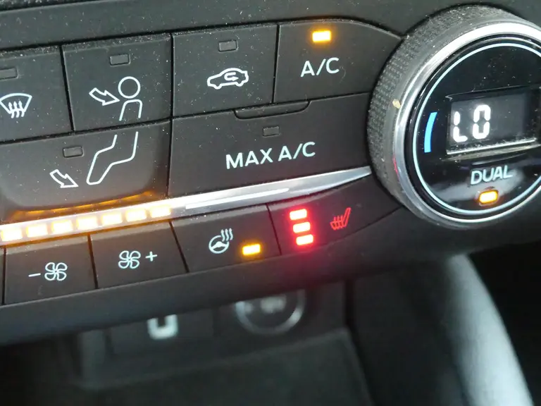 Ford FOCUS Wagon 1.5 EcoBoost Titanium Business Trekhaak, Bang & Olufsen, Cruise en Climate Control afbeelding 23