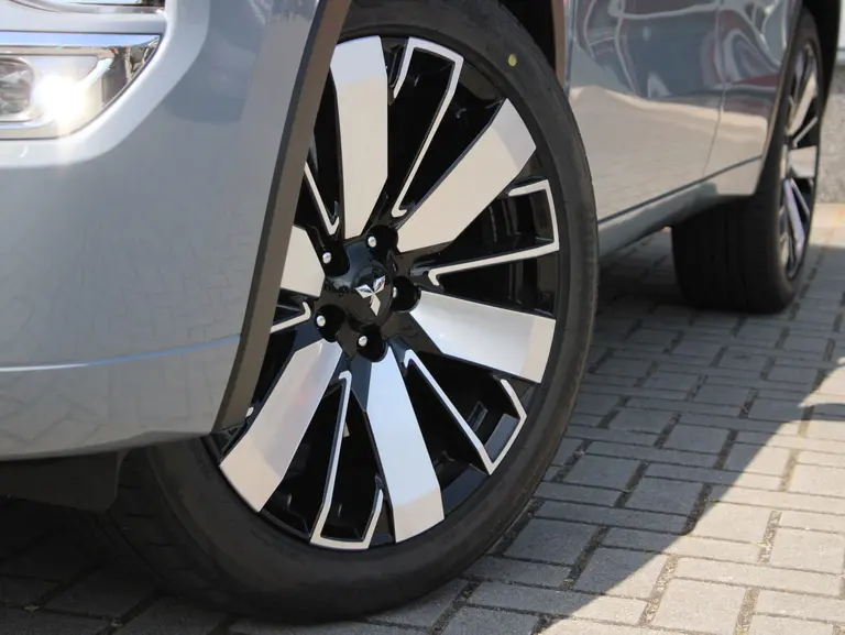 Mitsubishi Outlander 2.4 PHEV Instyle+ Lederen Interieur, Elektrisch Glazen Panoramadak, Stoelventilatie, Yamaha Audio afbeelding 2