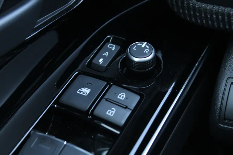 Toyota Bz4x Dynamic 71 kWh 3-fase Trekhaak, Elektrisch Verstelbare Bestuurdersstoel, Voorruit-, Stuur- en Stoelverwarming afbeelding 41