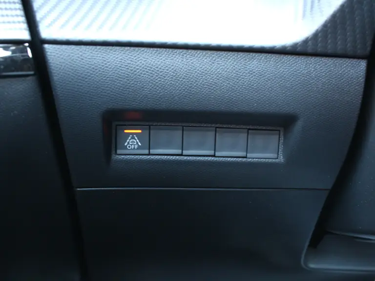 Peugeot 208 1.2 PureTech GT 100PK Navigatie, Panoramadak, Keyless start, Achteruitrijcamera, Apple CarPlay-Android Auto, Parkeersensoren voor & achter afbeelding 19