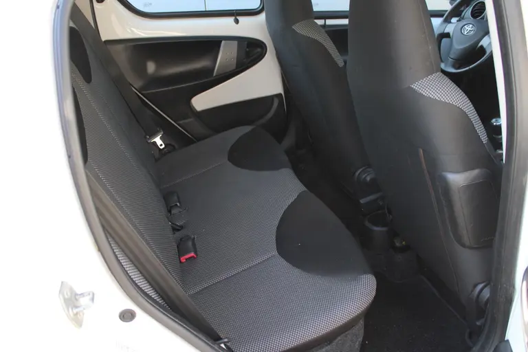 Toyota Aygo 1.0 VVT-i Aspiration 5 Deurs, Airco, Radio/CD, Bluetooth, elec.ramen, Centr.vergrendeling op afstand afbeelding 17