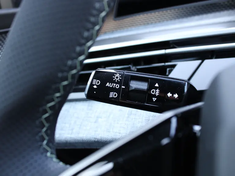 Peugeot 5008 1.2 Hybrid 136PK GT e-DCS6 Automaat 7P Alcantara Leder, Navigatie, Camera 360, Panoramisch-Open Dak, Elektrische Achterklep afbeelding 48