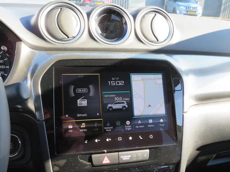 Suzuki Vitara 1.5 Hybrid Style, Automaat, NIEUW MODEL, Draadloos carplay, Parkeersensoren en 6 jaar Garantie! afbeelding 15