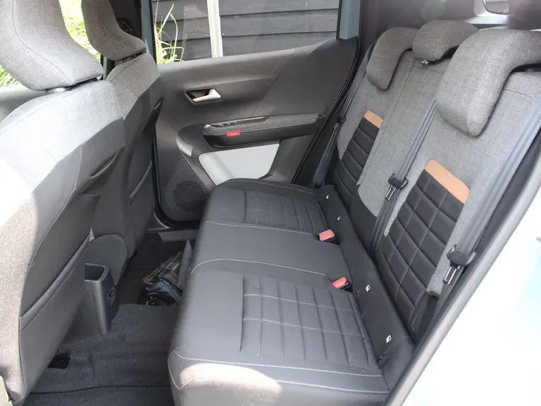 Citroën C3 Aircross Plus 1.2 Turbo 100pk Achteruitrijcamera, Climate Control, Cruise Control, Apple Car Play, Android Auto Navigatie afbeelding 41