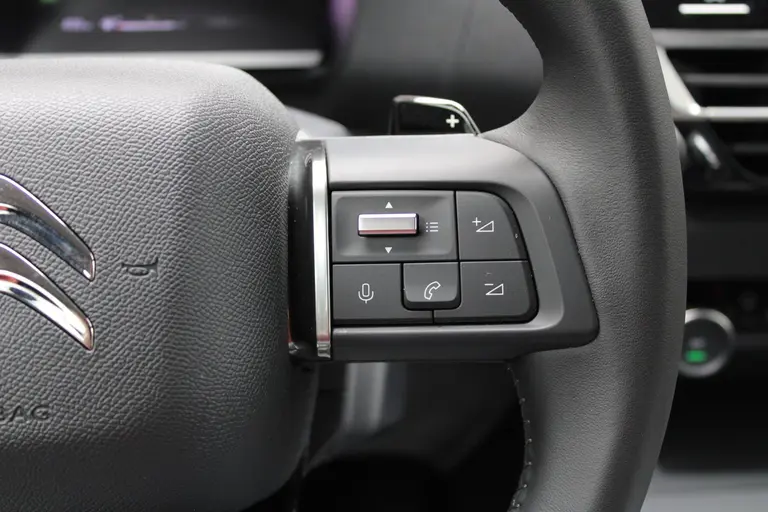 Citroën C4 1.2 Puretech Plus 131pk, Automaat, Navigatie, Keyless Entry/Start, Luxe bekleding, Achteruitrijcamera afbeelding 18