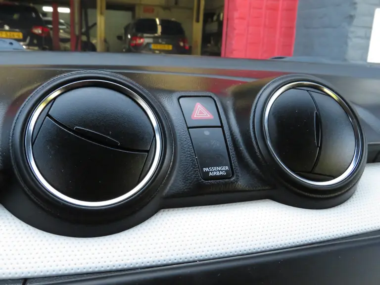 Suzuki Swift 1.2 Comfort Smart Hybrid, Dealer onderhouden, Alcantara bekleding en Dakspoiler afbeelding 18