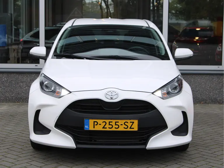 Toyota Yaris 1.0 VVT-i Active Cruise Control, Airco, Lichtmetalen Velgen, Bluetooth, Achteruitrijcamera afbeelding 10