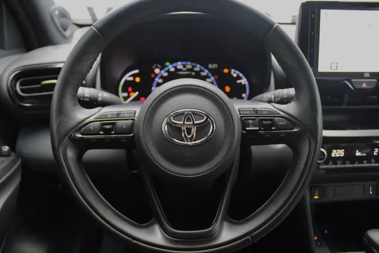 Toyota Yaris Cross 1.5 Hybrid Adventure Trekhaak, JBL Audio, Head-up Display, Elektrische Achterklep, Stuur- en Stoelverwarming afbeelding 27