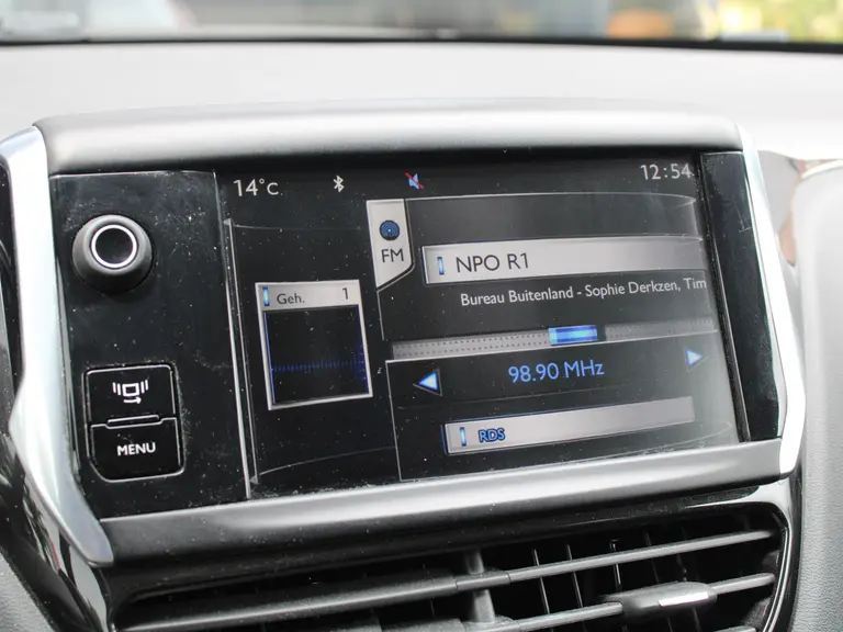 Peugeot 208 1.2 VTi 82PKStyle Lichtmetalen velgen, Airco, Navigatie en Getinte Ramen afbeelding 16