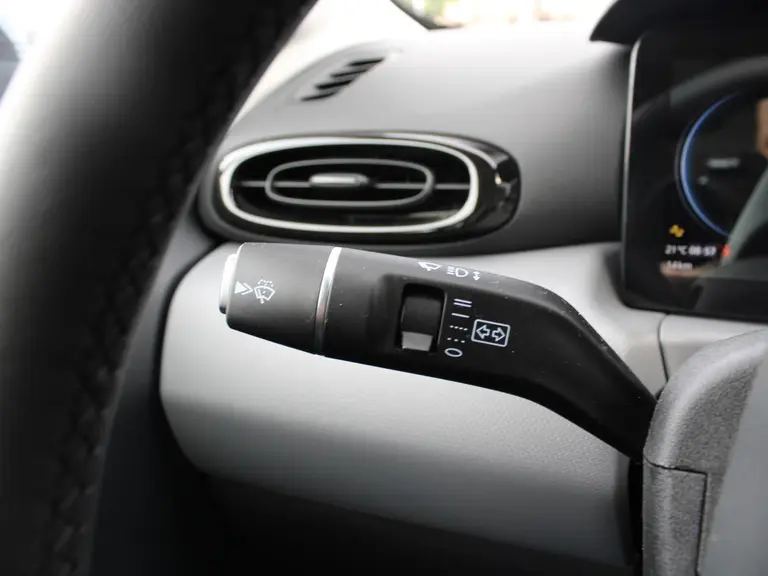Leapmotor T03 Design 37.3 kWh Navigatie, Camera achter, Parkeerhulp achter, Audio, Keyless Start, Lichtmetalen velgen afbeelding 16