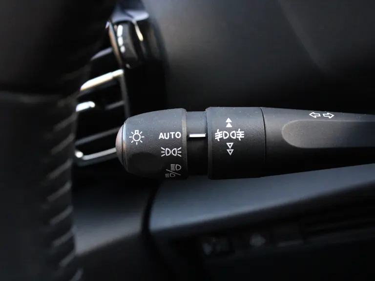 Citroën C4 1.2 Puretech 100PK Feel Navigatie, Parkeersensoren Achter, Cruise Control, Climate Control, Led Koplampen afbeelding 15
