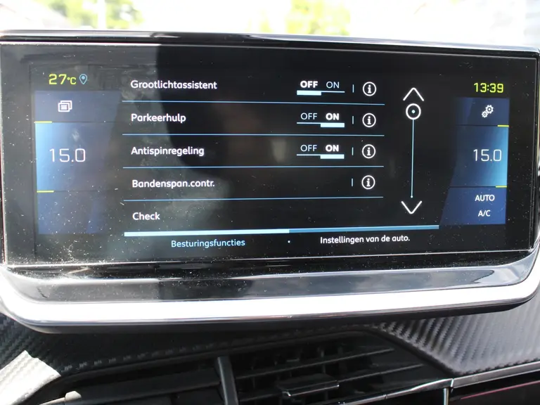 Peugeot e-2008 EV GT Pack 50 kWh 136PK Automaat Alcantara bekleding, Stoelverwarming, Focal Hifi, Achteruitrijcamera afbeelding 23