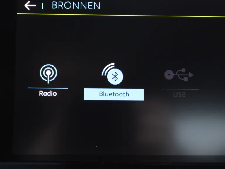 Peugeot e-208 EV Style 50 kWh Navigatie, Keyless, Stoelverwarming, Parkeersensoren Voor & Achter, Apple Carplay, Android Auto afbeelding 24