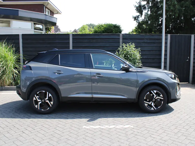 Peugeot 2008 GT 1.2 PureTech 130PK EAT8 Automaat Navigatie, Rondomzichtcamera, Keyless, Alcantara, Massage, Stoelverwarming afbeelding 9