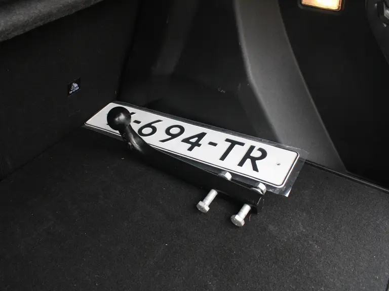 Peugeot 2008 1.2 PureTech 130PK EAT8 GT Pack Camera, Trekhaak, Dode hoekbewaking, Keyless entry afbeelding 32
