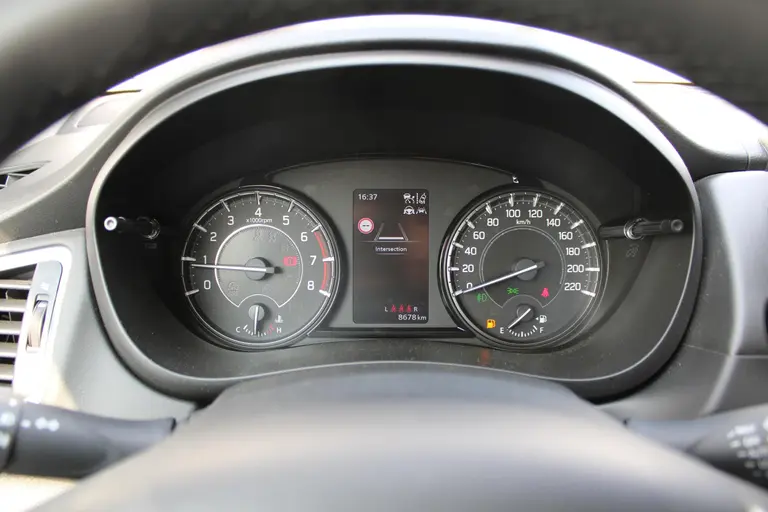 Suzuki S-Cross 1.4 Boosterjet Select Smart Hybrid, 1500 KG Parkeersensoren voor en achter, Navigatie en Camera afbeelding 17