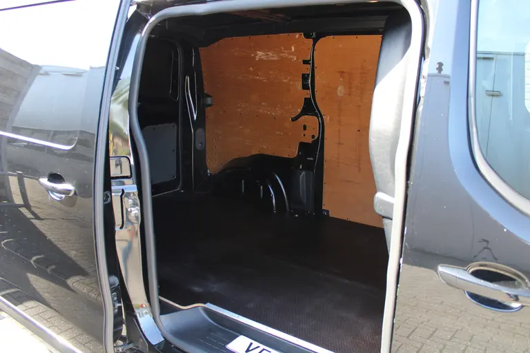 Opel Vivaro 1.5 CDTI 120PK L2H1 Edition, Trekhaak, Camera, Navigatie, Carplay/Android Auto Airco, Trekhaak,  Navigatie, Achteruitrijcamera afbeelding 24
