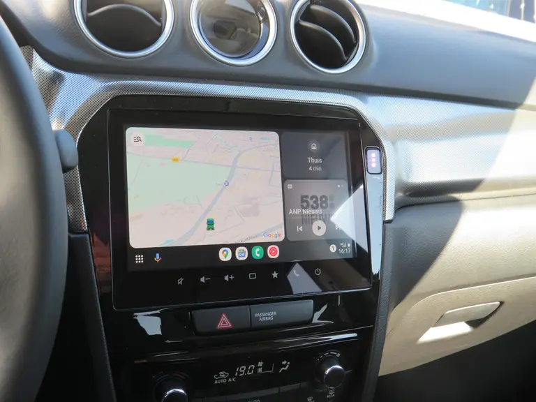 Suzuki Vitara 1.4 Boosterjet Style Smart Hybrid, Trekhaak, ORG Treeplanken, Draadloos Carplay, ZEER COMPLEET! afbeelding 19
