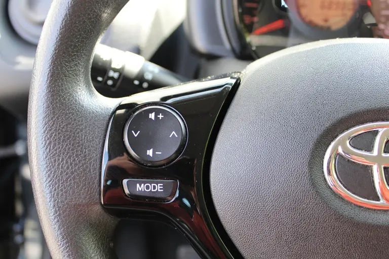 Toyota Aygo 1.0 VVT-i x-fun Elektr. ramen voor, Start/Stop Systeem, Airco, All-Season banden afbeelding 14