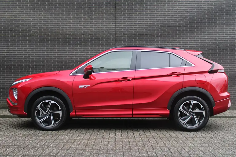 Mitsubishi Eclipse Cross 2.4 PHEV Instyle Nu met gratis trekhaak! Automaat, Lederen bekleding, Applecarpl./Andr. Auto afbeelding 3