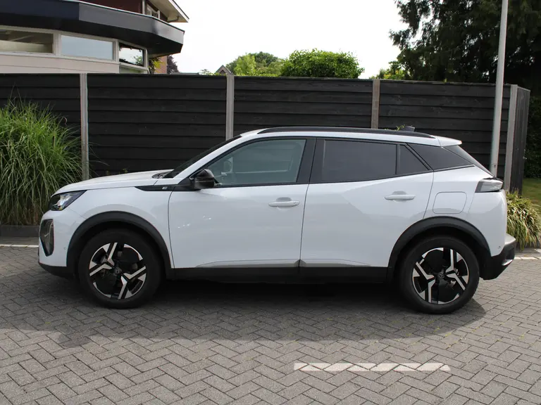 Peugeot e-2008 Allure 54 kWh 156PK Navigatie, Rondomzichtcamera, Adaptieve Cruise Control, Keyless, Stoelverwarming afbeelding 6