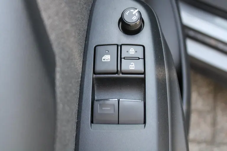 Toyota Yaris 1.5 Hybrid Active Automaat, Applecarplay/Androidauto, Cruise Control afbeelding 29